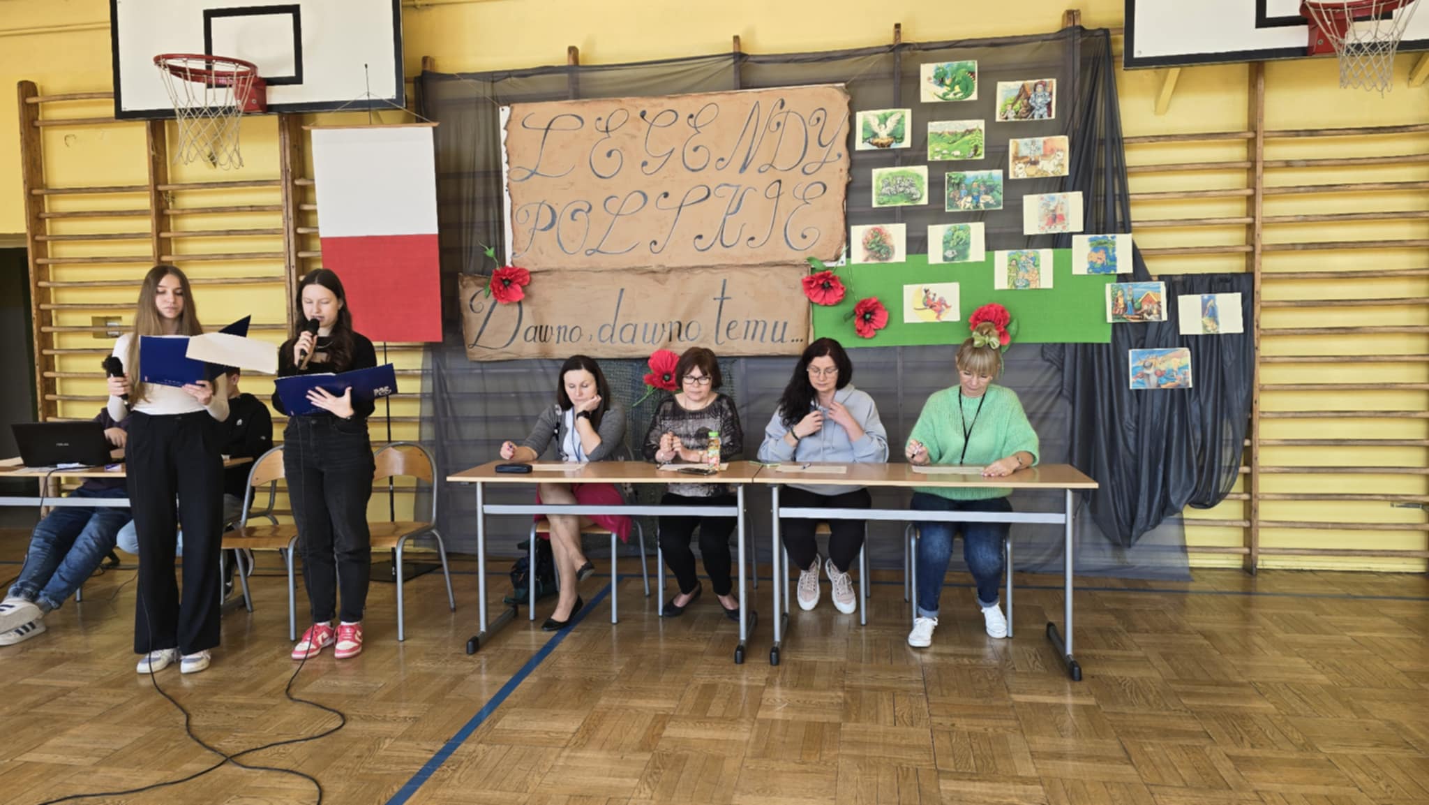 Jury podczas szkolnego Dnia Samorządności