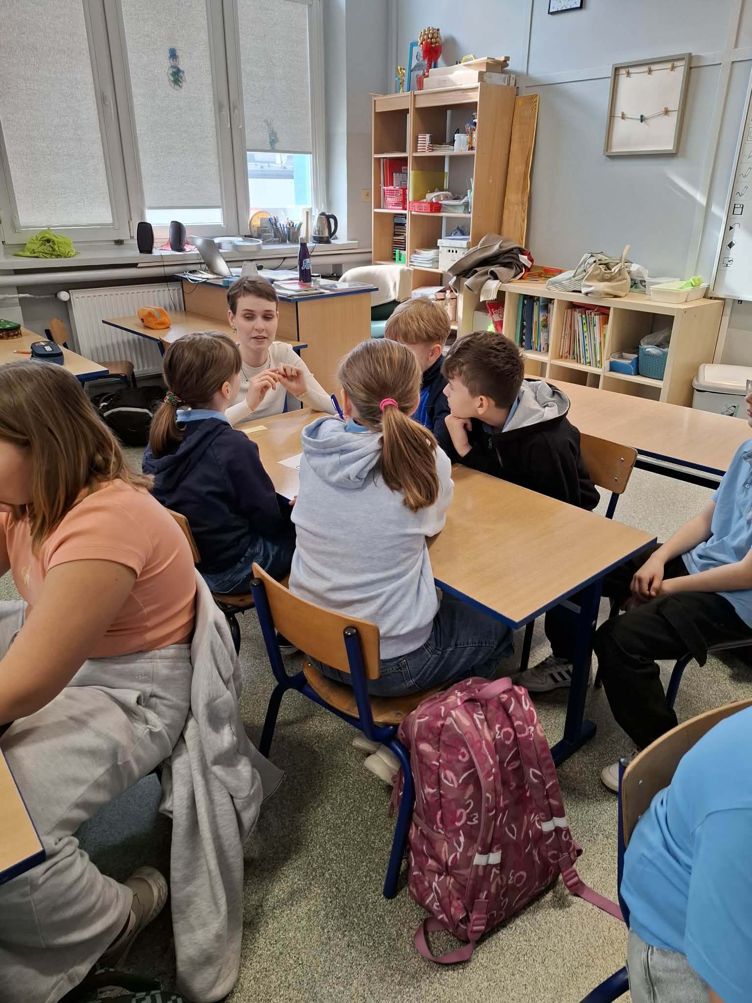 uczniowie uczestniczący w&nbsp;warsztatach psychoedukacyjnych 
