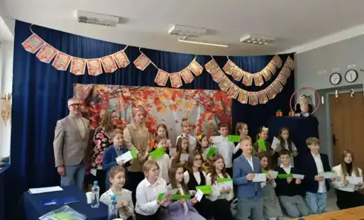 Półfinaliści konkursu recytatorskiego 'Wiersze o Jeżu' z jury