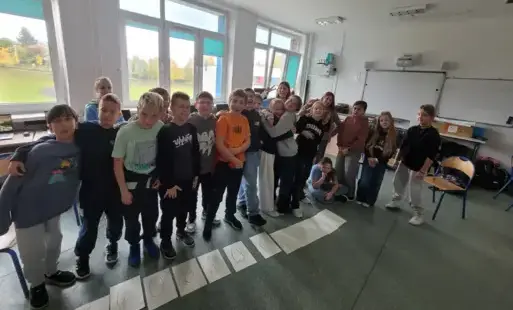 Zdjęcie do  Innowacja pedagogiczna &bdquo;Mosty porozumienia &ndash; Agentka Relka&rdquo; w 4a