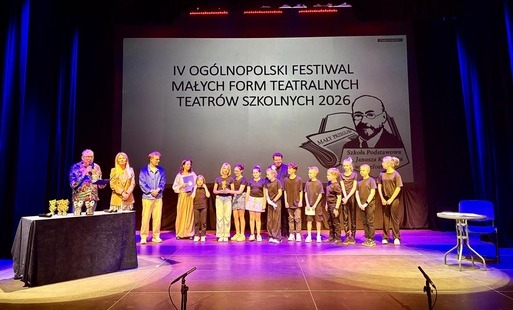Zdjęcie do KURTYNA W G&Oacute;RĘ DLA SUKCESU SP3! WIELKIE TEATRALNE WYR&Oacute;ŻNIENIE! 